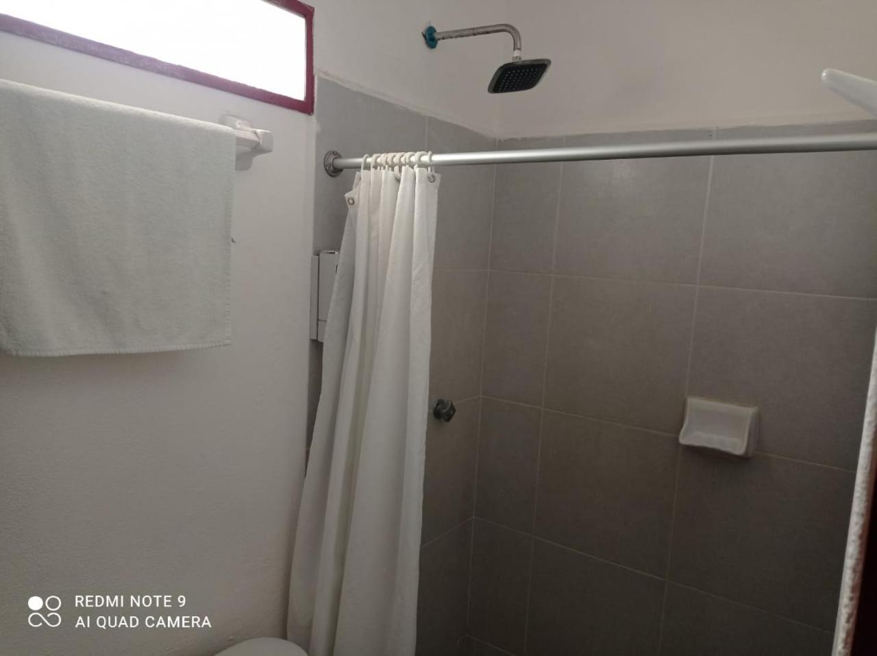 Casa De Huespedes Taino Bed and Breakfast Cancún Eksteriør billede